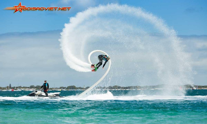 Flyboard trò chơi thể thao mạo hiểm được yêu thích tại Việt Nam