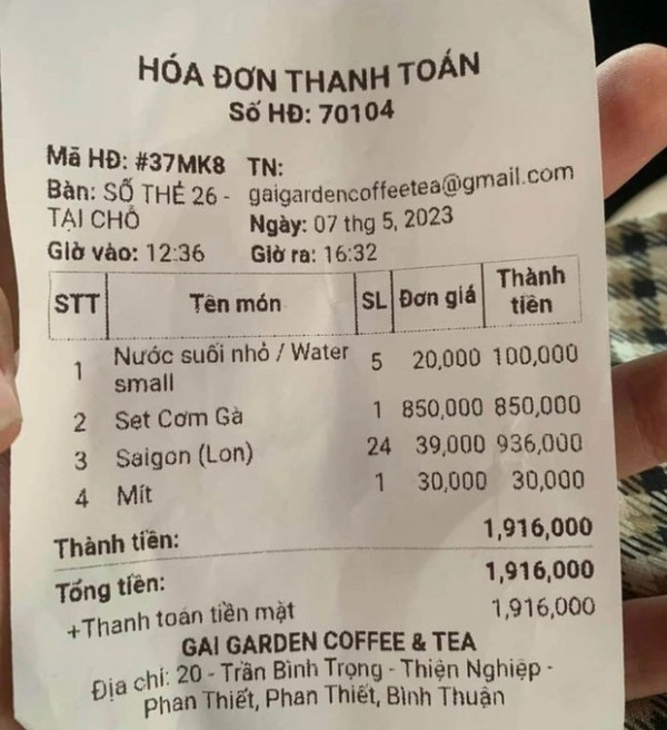 Hóa đơn thanh toán gây tranh cãi với giá 1 thùng bia gần 1 triệu đồng